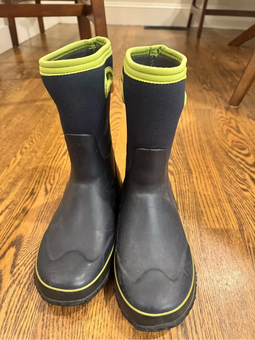Bogs Kids Grasp Classic Waterproof Snow/Rain Boot Youth Size 6